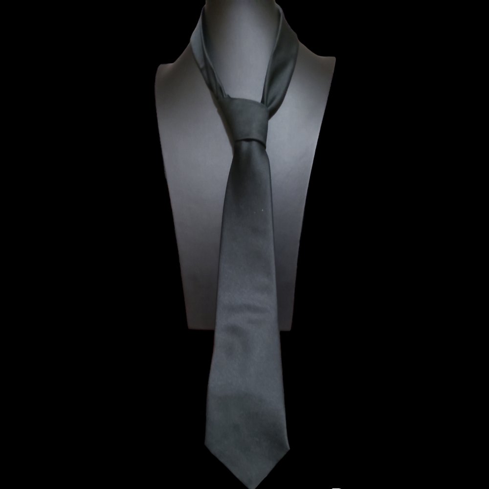 Vintage Handmade Polyester Men's Necktie L9